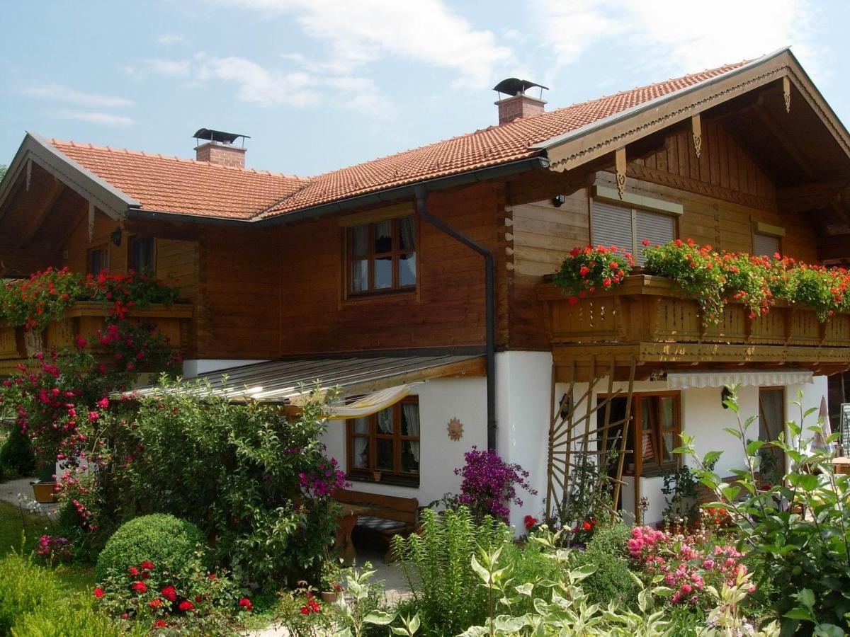 Haus Blumenfeld-Schwaiger Daire Übersee Dış mekan fotoğraf